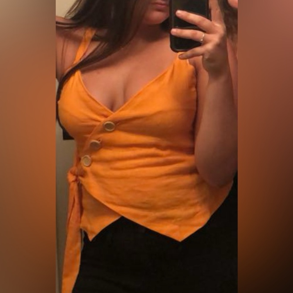 Orange top